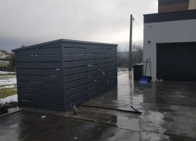 Šiukšlių konteinerių stoginės 240