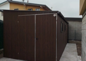 Akrilinės skardos garažų galerija 240