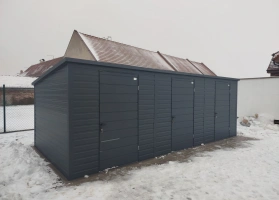 Įrankių nameliai 24