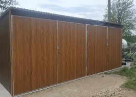 Akrilinės skardos garažų galerija