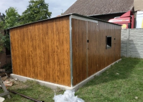 Akrilinės skardos garažų galerija