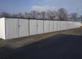 Akrilinės skardos garažų galerija