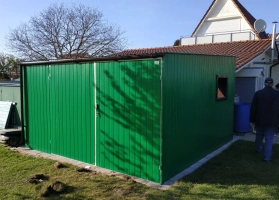 Akrilinės skardos garažų galerija