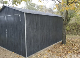 Akrilinės skardos garažų galerija