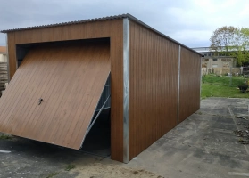 Akrilinės skardos garažų galerija