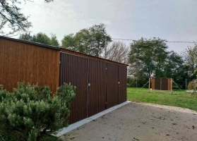 Akrilinės skardos garažų galerija