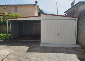 Akrilinės skardos garažų galerija