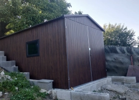 Akrilinės skardos garažų galerija