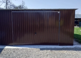 Akrilinės skardos garažų galerija