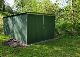 Akrilinės skardos garažų galerija