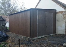 Akrilinės skardos garažų galerija