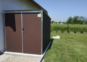 Akrilinės skardos garažų galerija