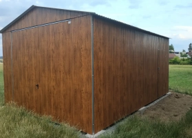 Akrilinės skardos garažų galerija