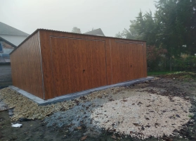 Akrilinės skardos garažų galerija