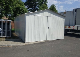 Akrilinės skardos garažų galerija