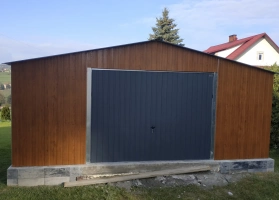 Akrilinės skardos garažų galerija