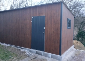 Akrilinės skardos garažų galerija