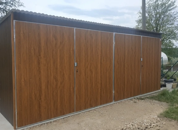 Akrilinės skardos garažų galerija 206
