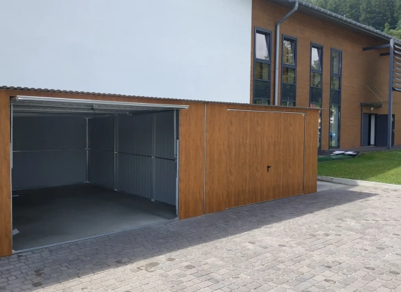 Akrilinės skardos garažų galerija 211