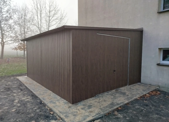 Akrilinės skardos garažų galerija 232