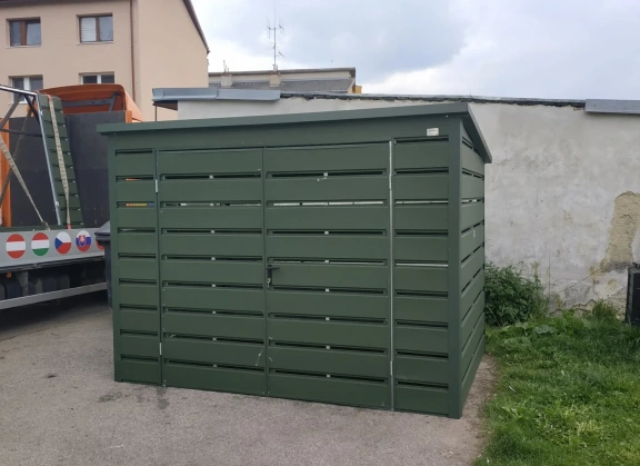 Šiukšlių konteinerių stoginės 131